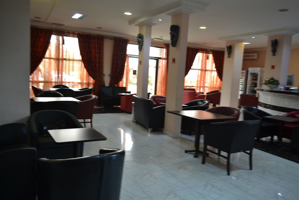 Hotel Mansel Yaoundé Exterior photo