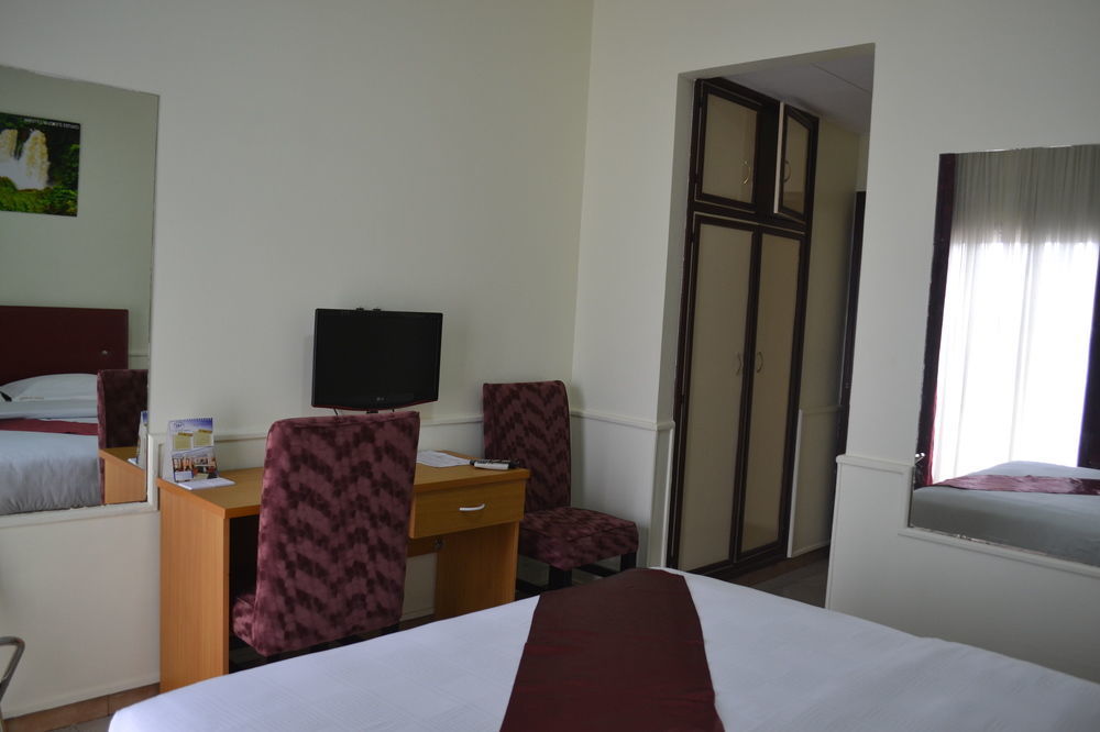 Hotel Mansel Yaoundé Exterior photo