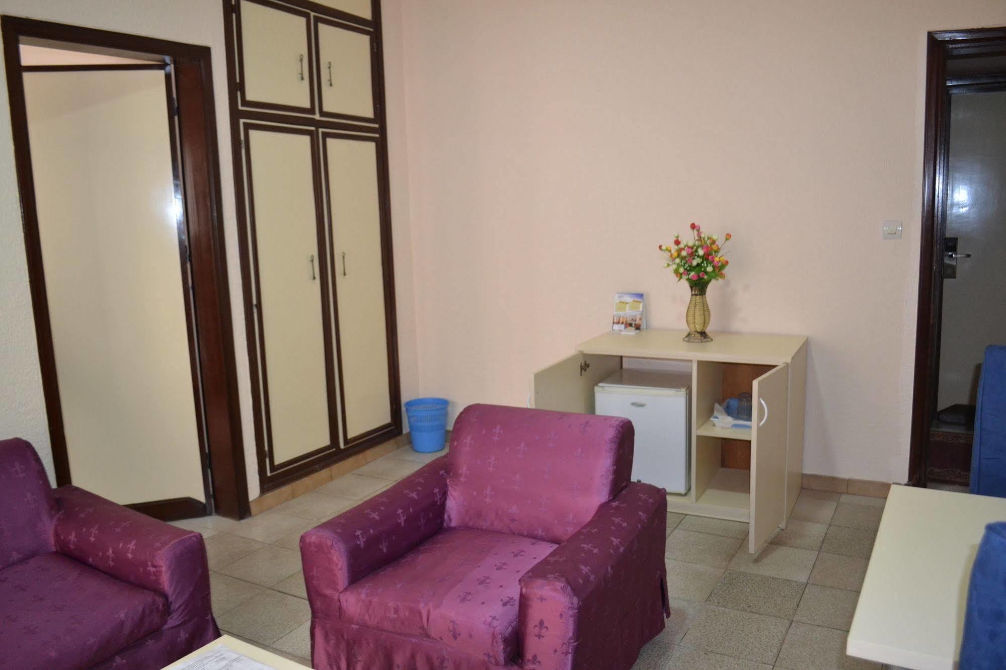 Hotel Mansel Yaoundé Exterior photo